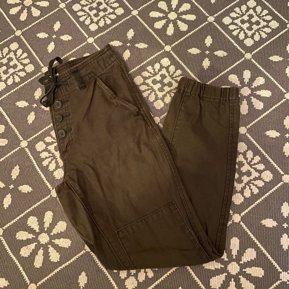 Aritzia TNA cargo pants